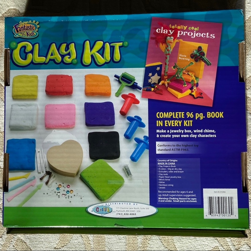 Super Fantastic Kids Clay Kit - Picture 2 of 2